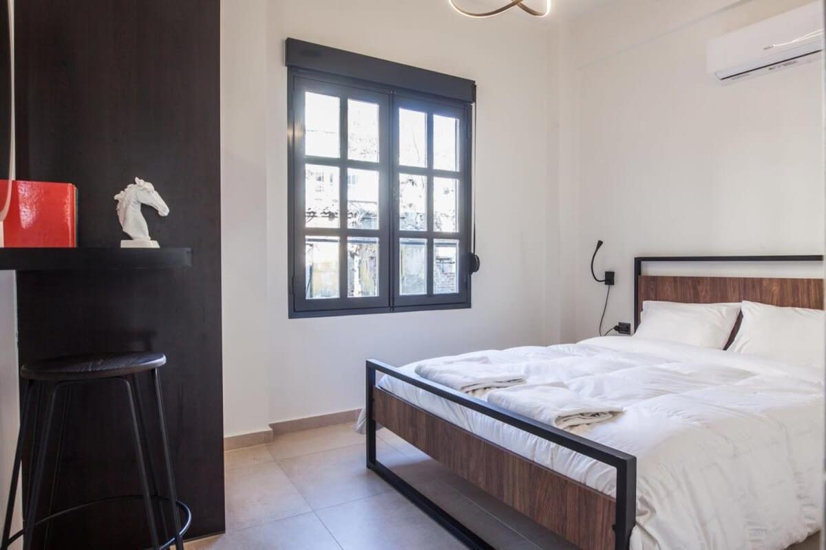 Beautiful Elegant Apartment Next To Monastiraki Ateny Zewnętrze zdjęcie
