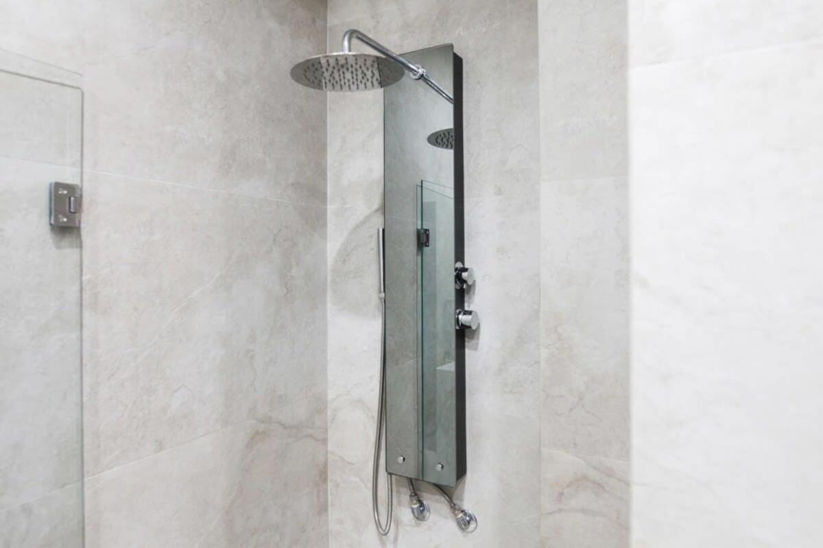 Beautiful Elegant Apartment Next To Monastiraki Ateny Zewnętrze zdjęcie