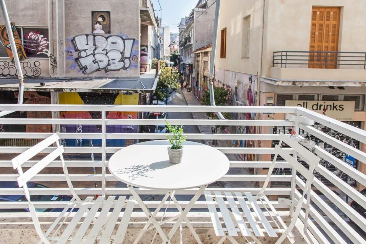 Beautiful Elegant Apartment Next To Monastiraki Ateny Zewnętrze zdjęcie
